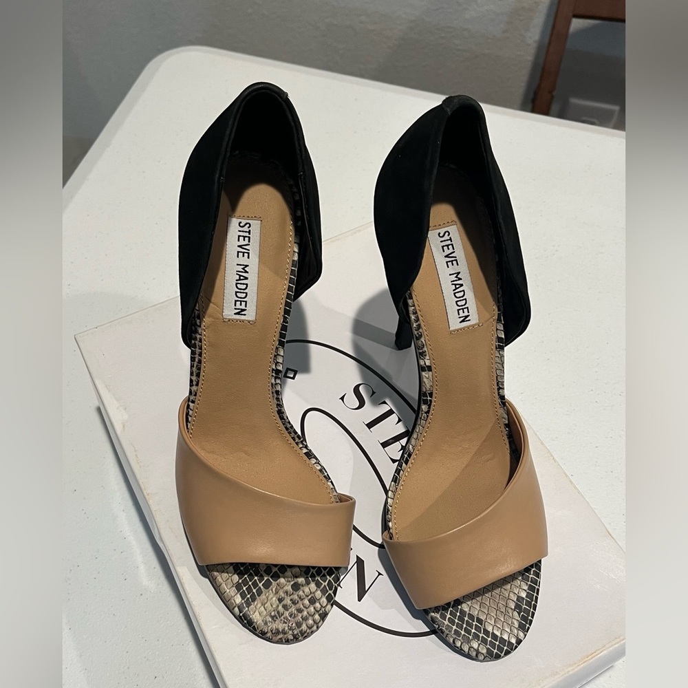 Steve Madden high heels, like new just worn once, size 8